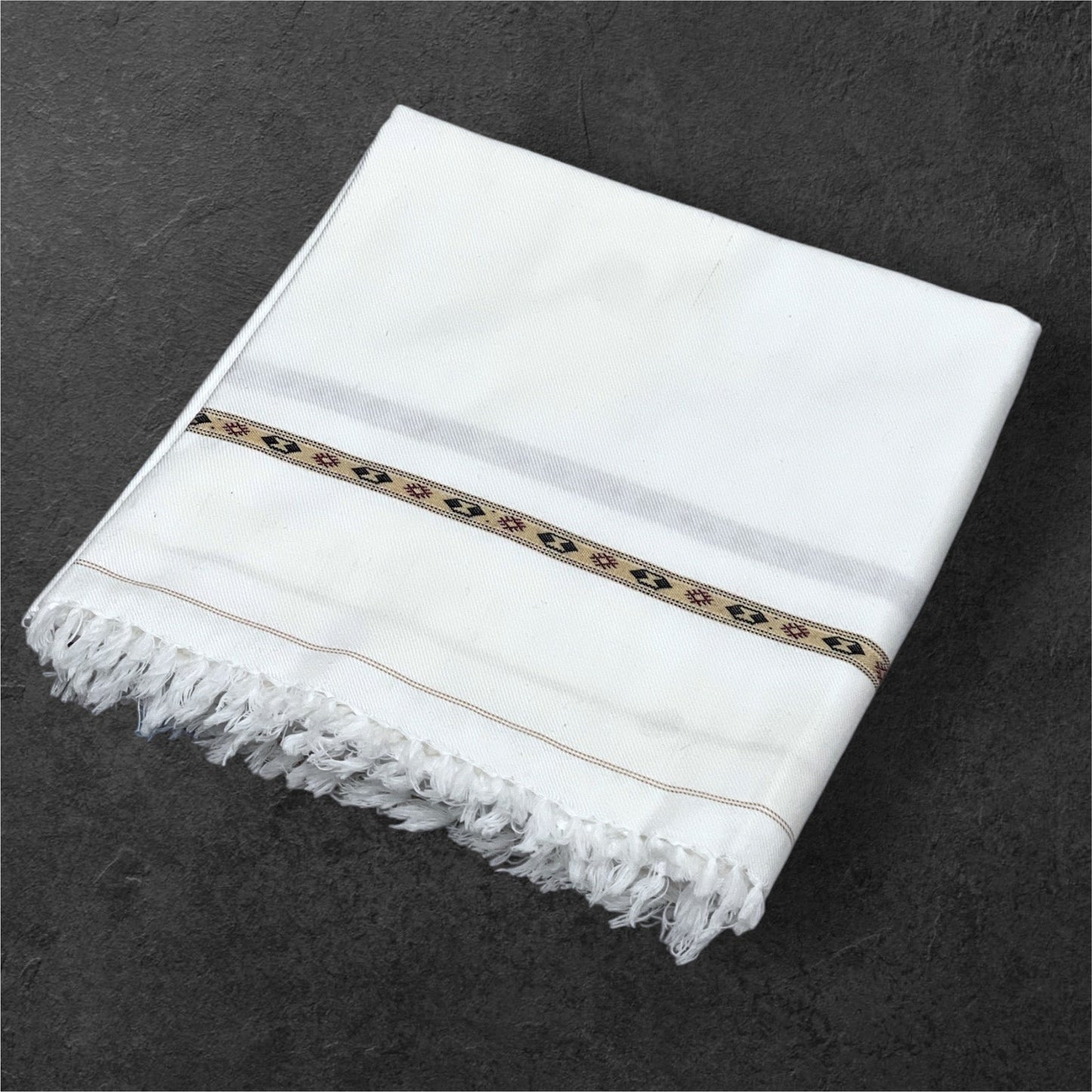Light weight handmade shawl (White) - Dark Fitter